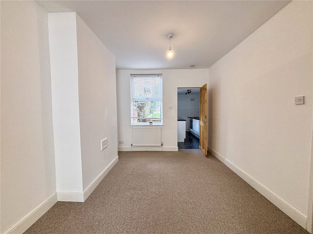 Property photo 3 of 8 Picture No. 13