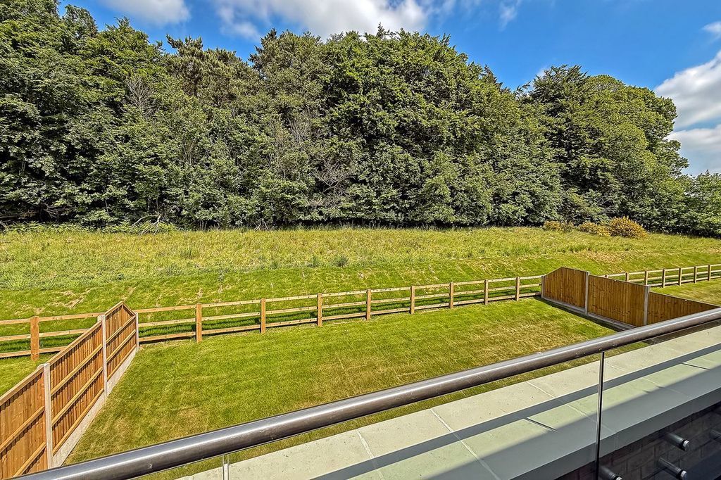 Property photo 2 of 22 Photo 1