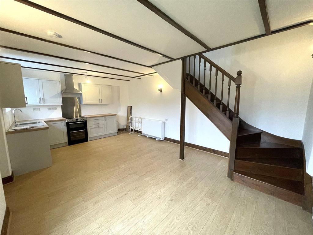 Property photo 2 of 10 Picture No. 31