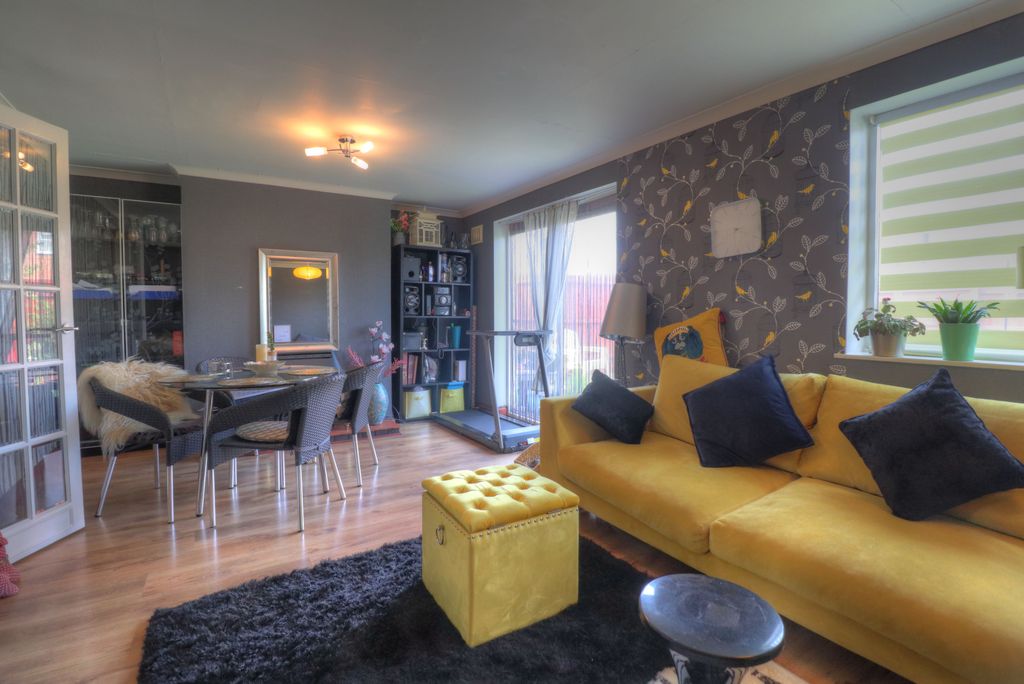Property photo 1 of 19 Lounge/Diner
