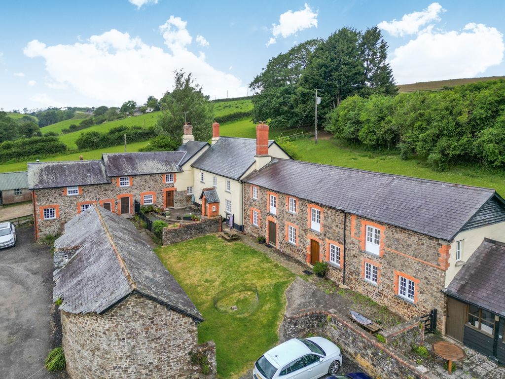 Property photo 1 of 33 Aerial