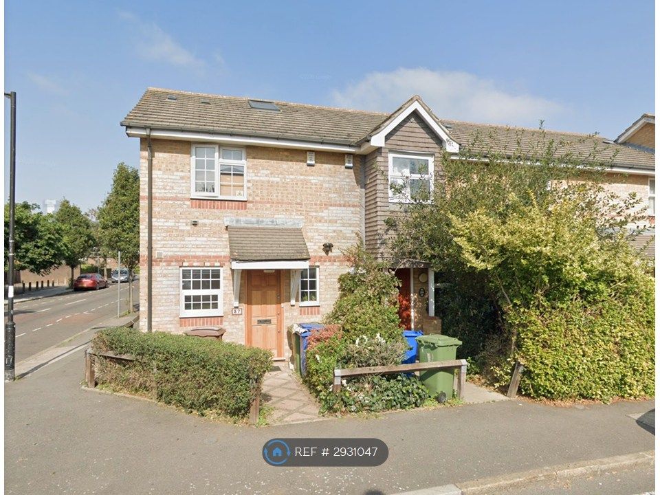 Property photo 1 of 13 End Terrace House