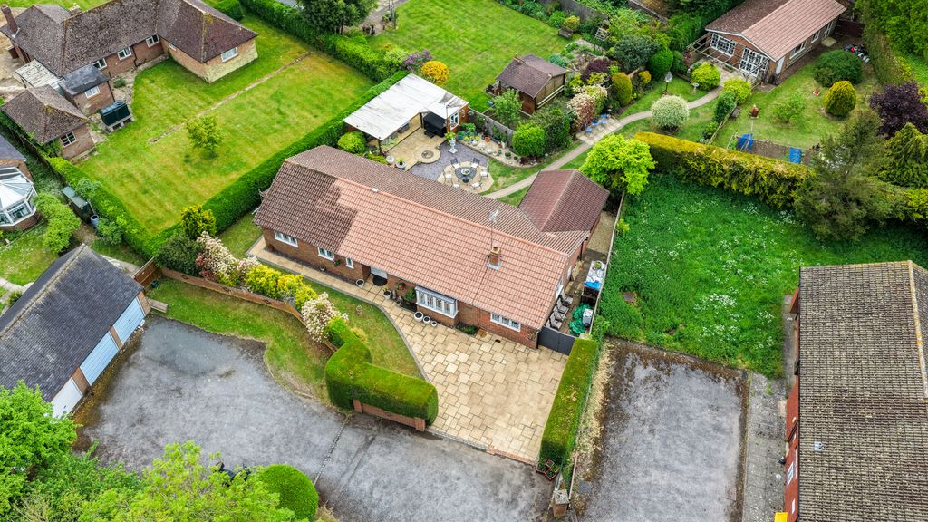 Property photo 1 of 33