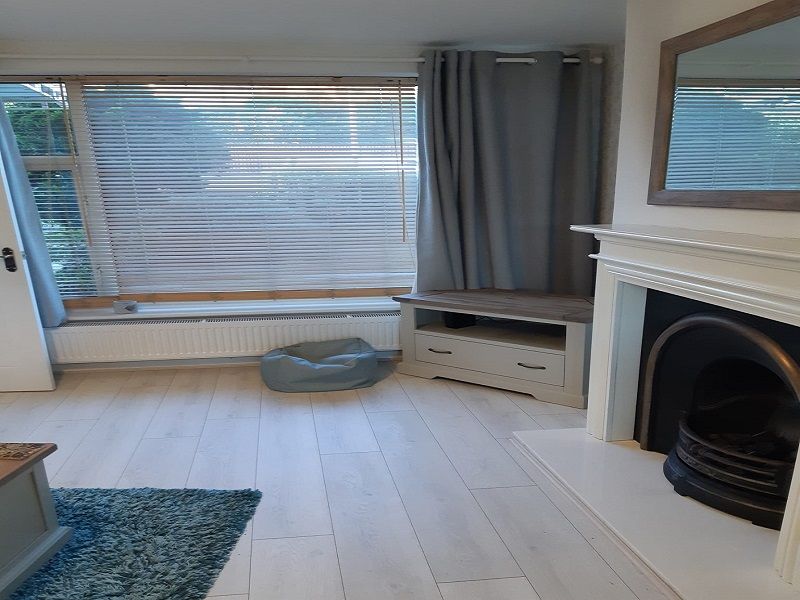 Property photo 2 of 8 Lounge