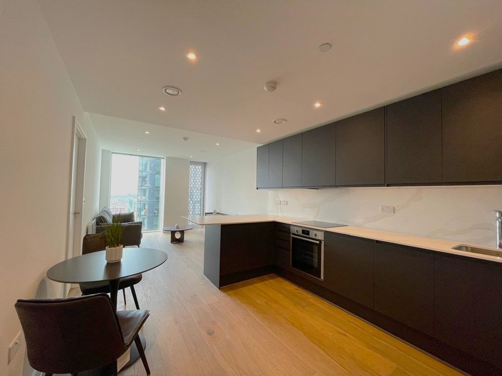 Property photo 1 of 23 Photo 01