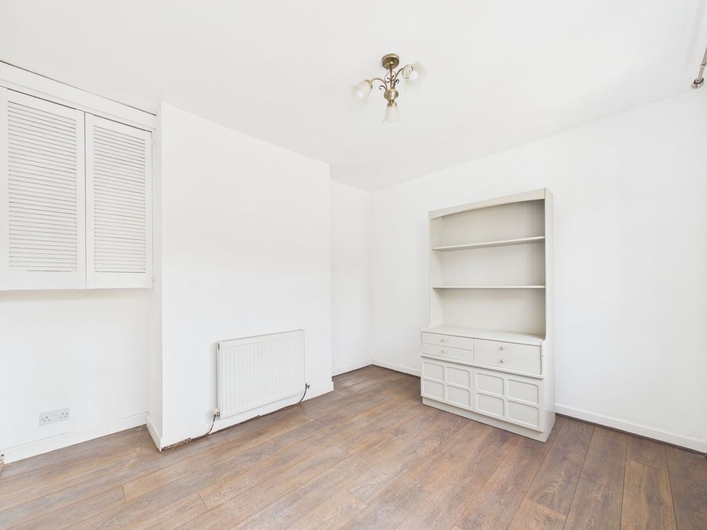 Property photo 3 of 26