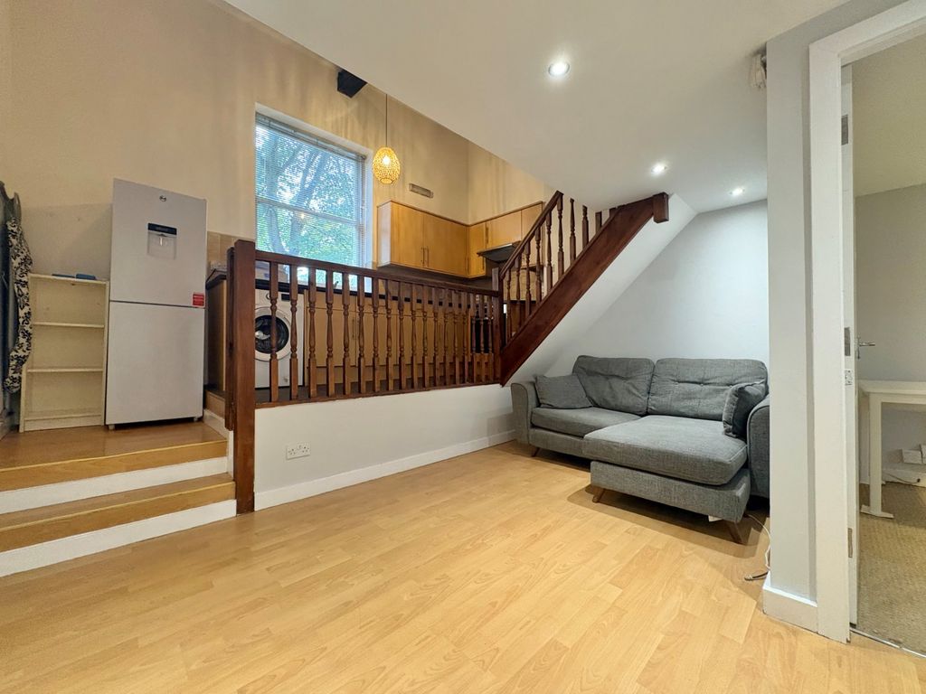 Property photo 2 of 14 Picture No. 20