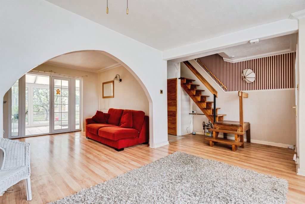 Property photo 2 of 17