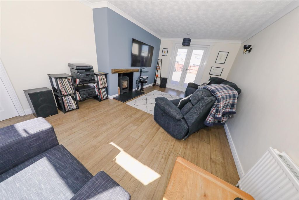 Property photo 3 of 21 C