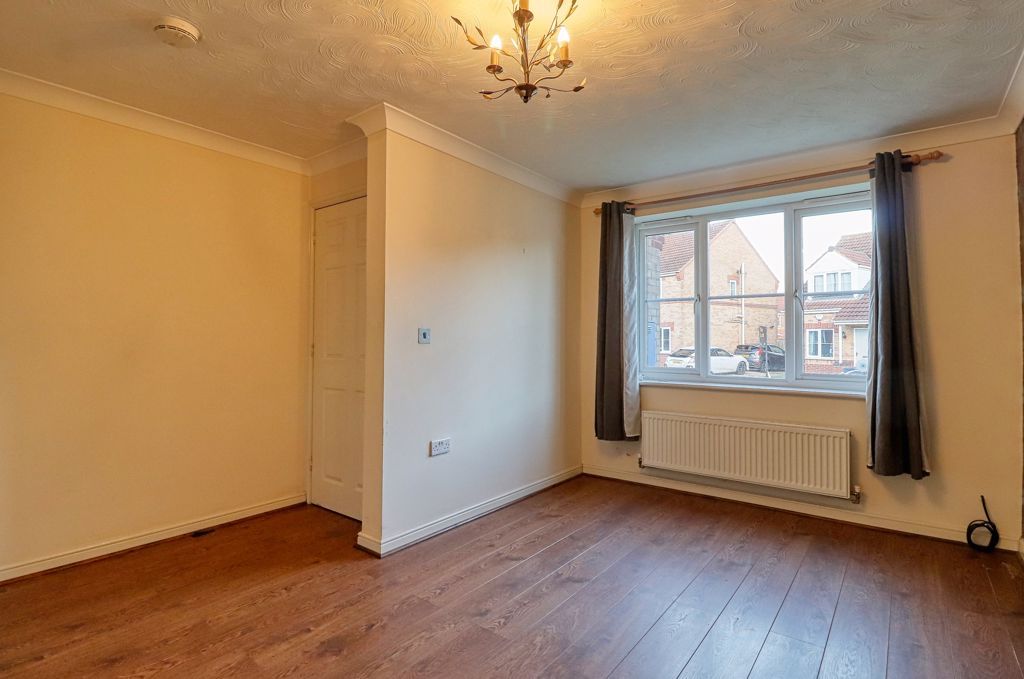 Property photo 3 of 11 Lounge