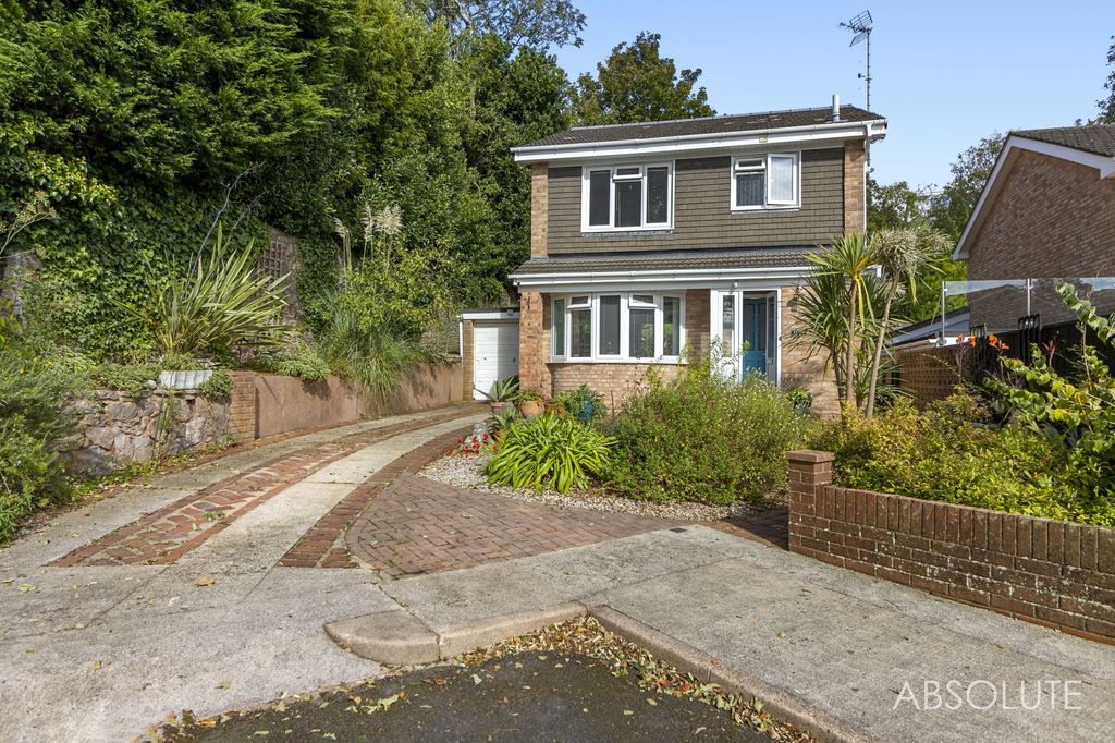 Property photo 1 of 26