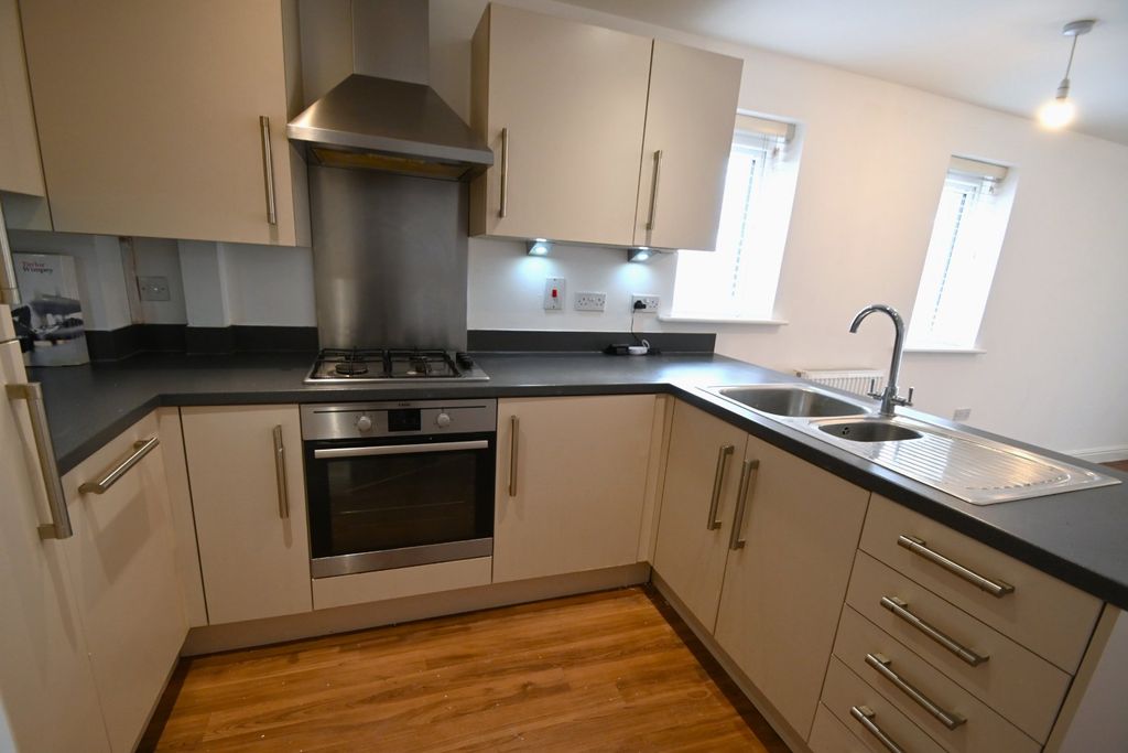 Property photo 2 of 10 Picture No. 06