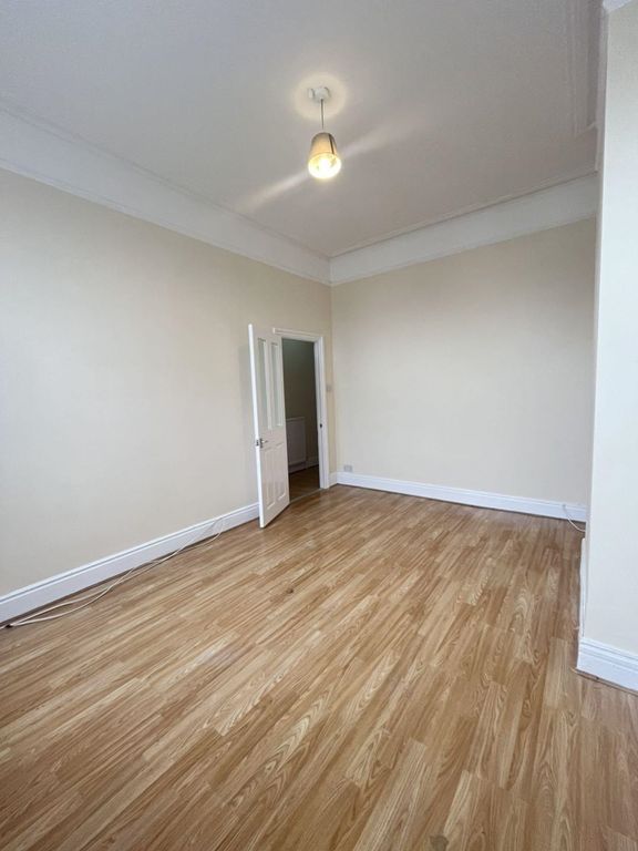 Property photo 3 of 9 Actualsize (1)