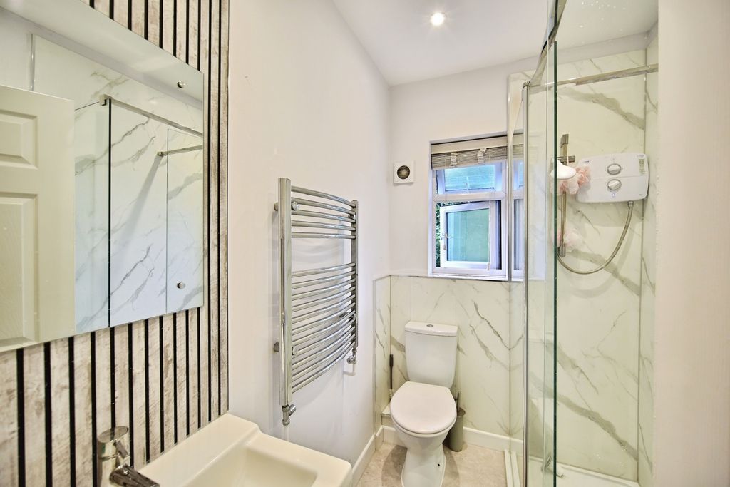 Property photo 3 of 16 Pbox-Img.Jpg