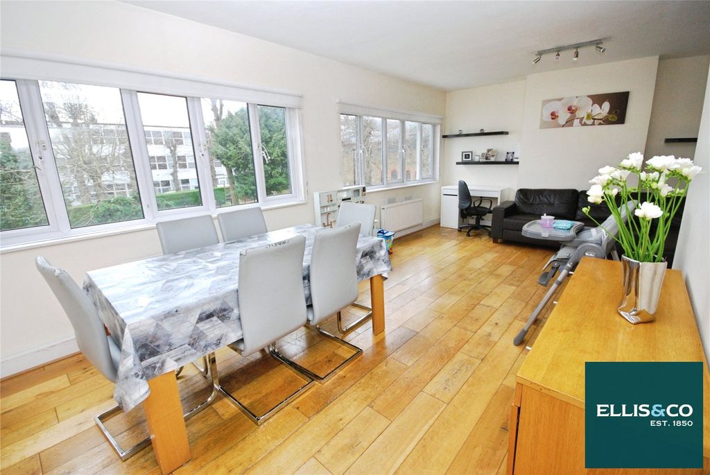 Property photo 1 of 12 Picture No. 32