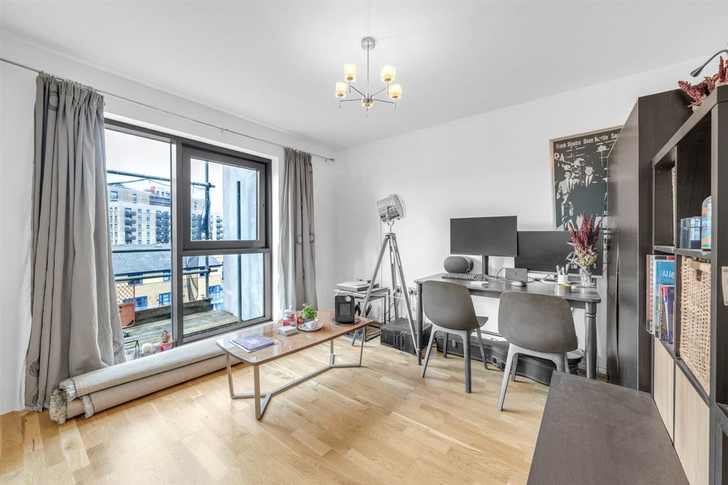 Property photo 3 of 11 Picture No. 16