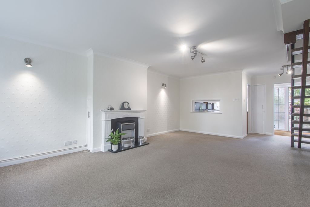 Property photo 2 of 16 Gallery