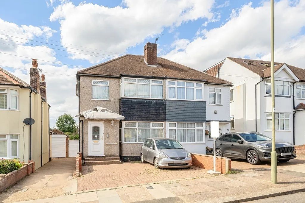 Property photo 1 of 12
