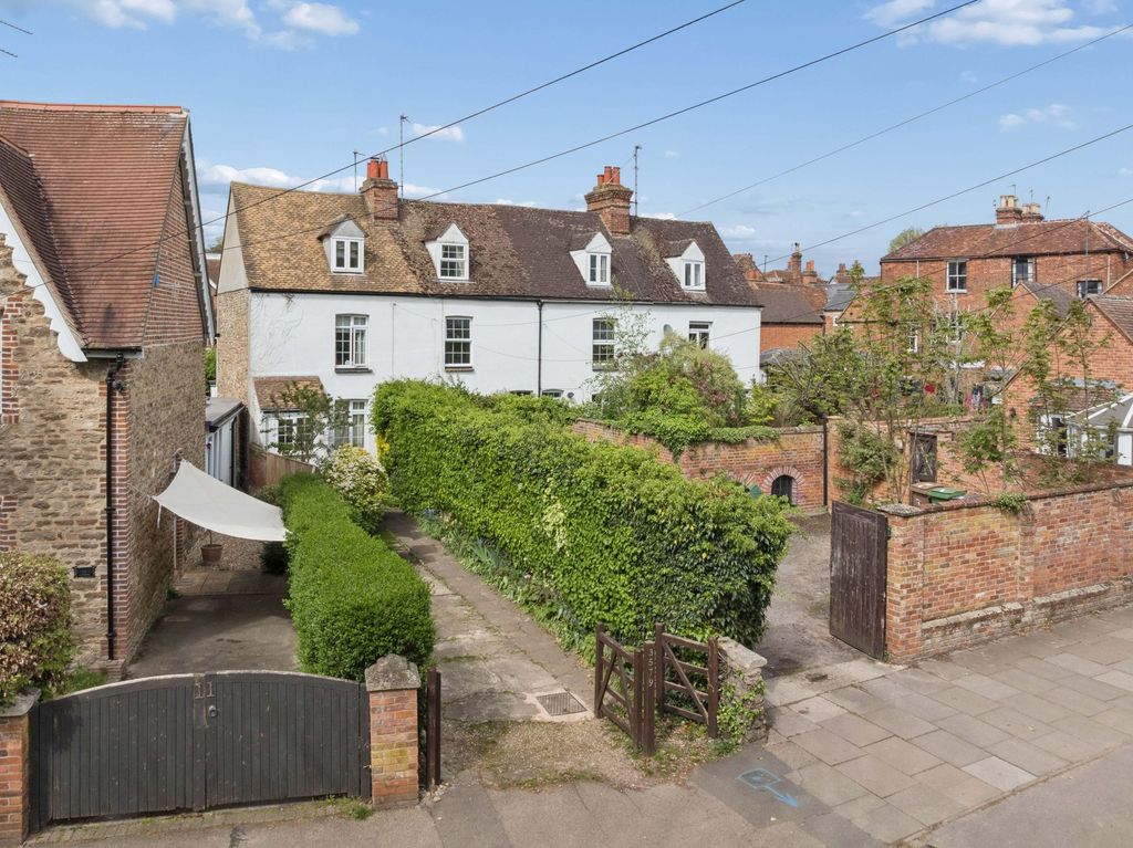 Property photo 1 of 12