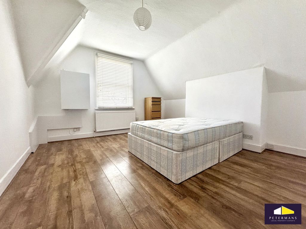 Property photo 2 of 3