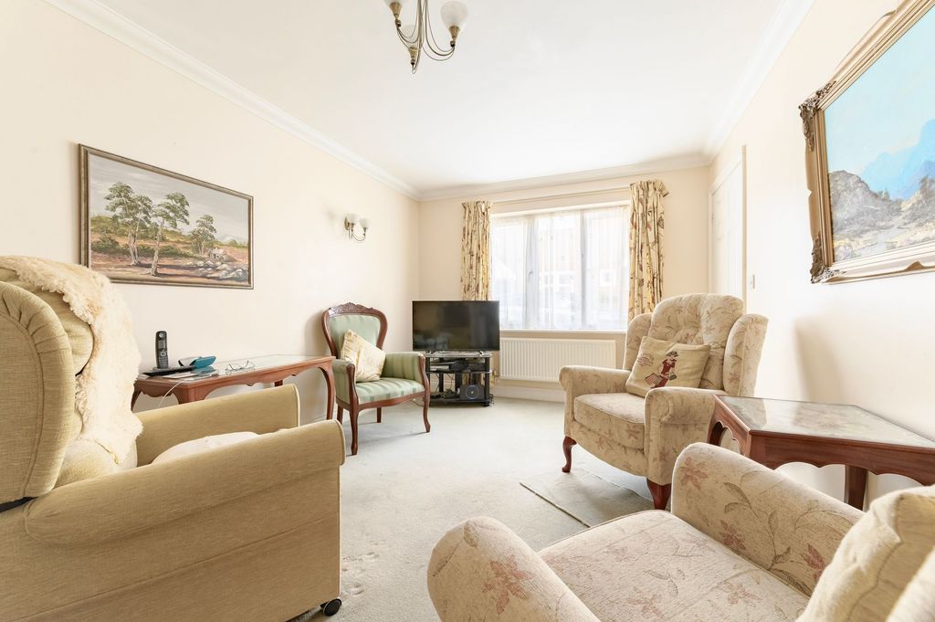 Property photo 3 of 14
