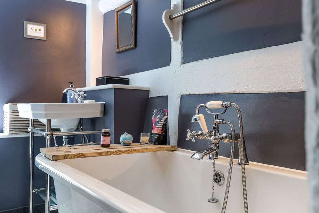 Additional image 15 of 3 bed end terrace house for saleEast Grinstead Road, Lingfield RH7