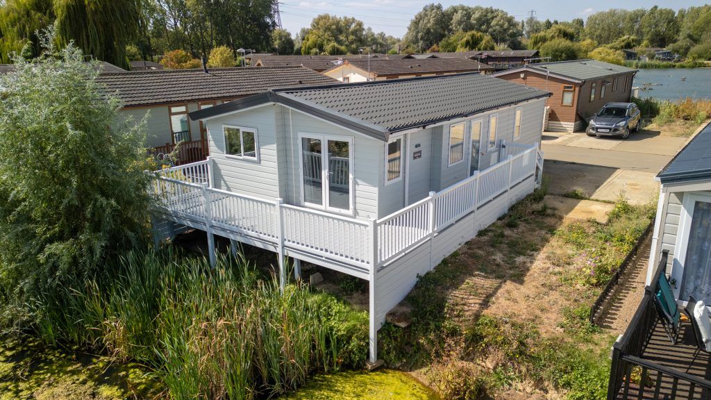 Property photo 2 of 27 Gi 38 Atlas Oakwood 40x20 Small