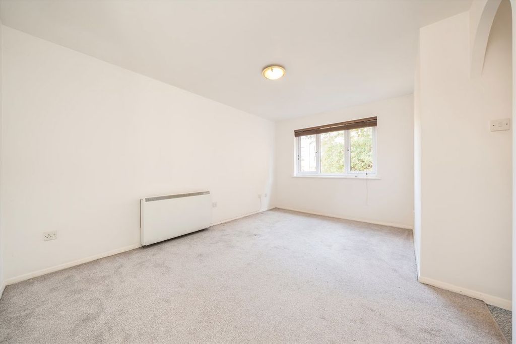Property photo 2 of 4