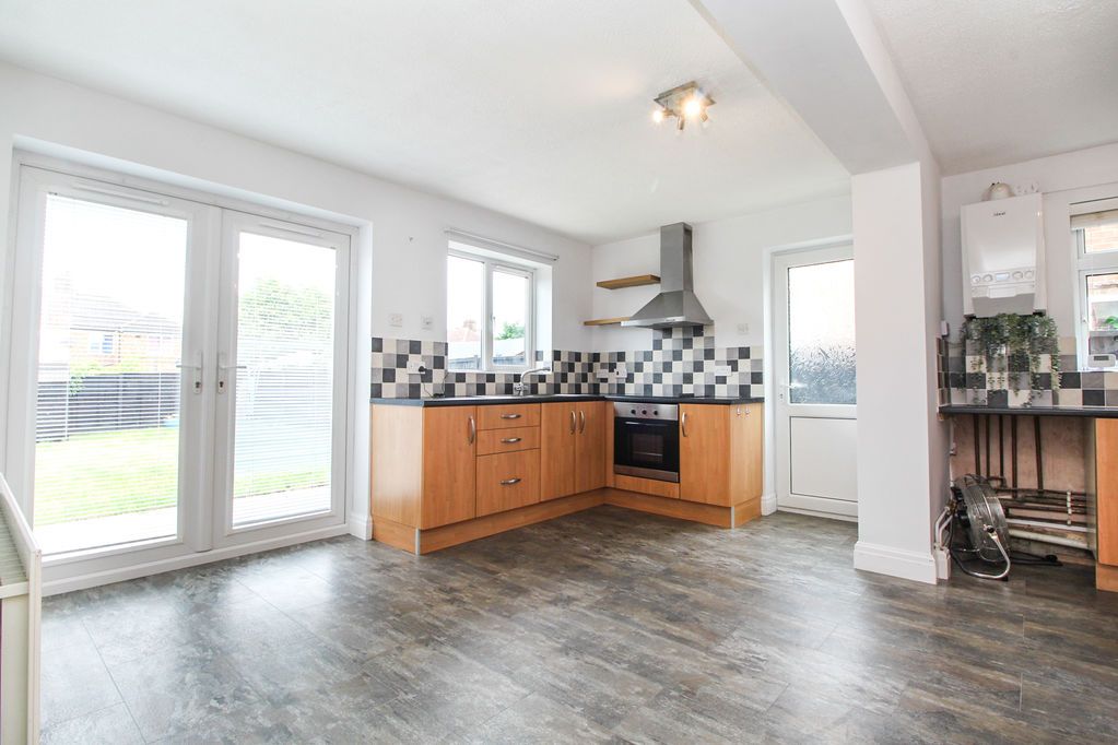Property photo 3 of 17 Kitchen/Diner