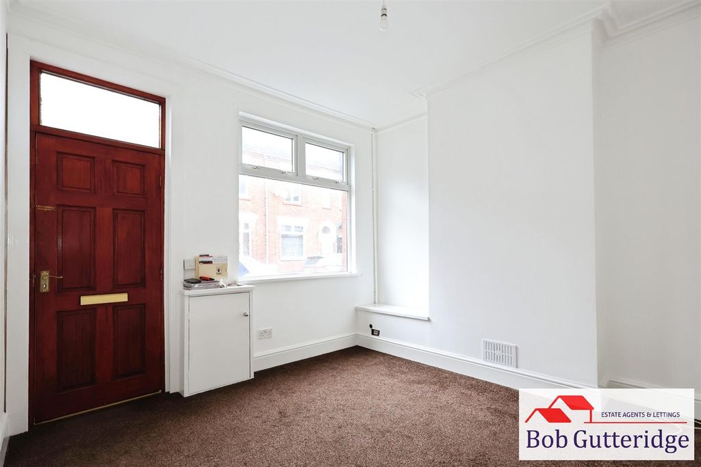 Property photo 2 of 15 Sitting Room