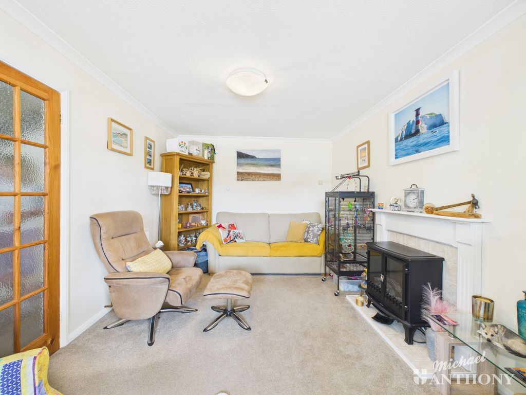 Property photo 2 of 19 Cam02773G0-Pr0449-Still008