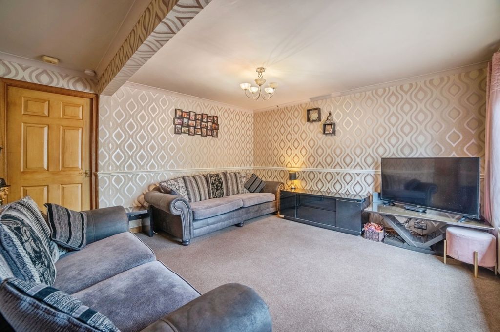 Property photo 2 of 16 Image 1