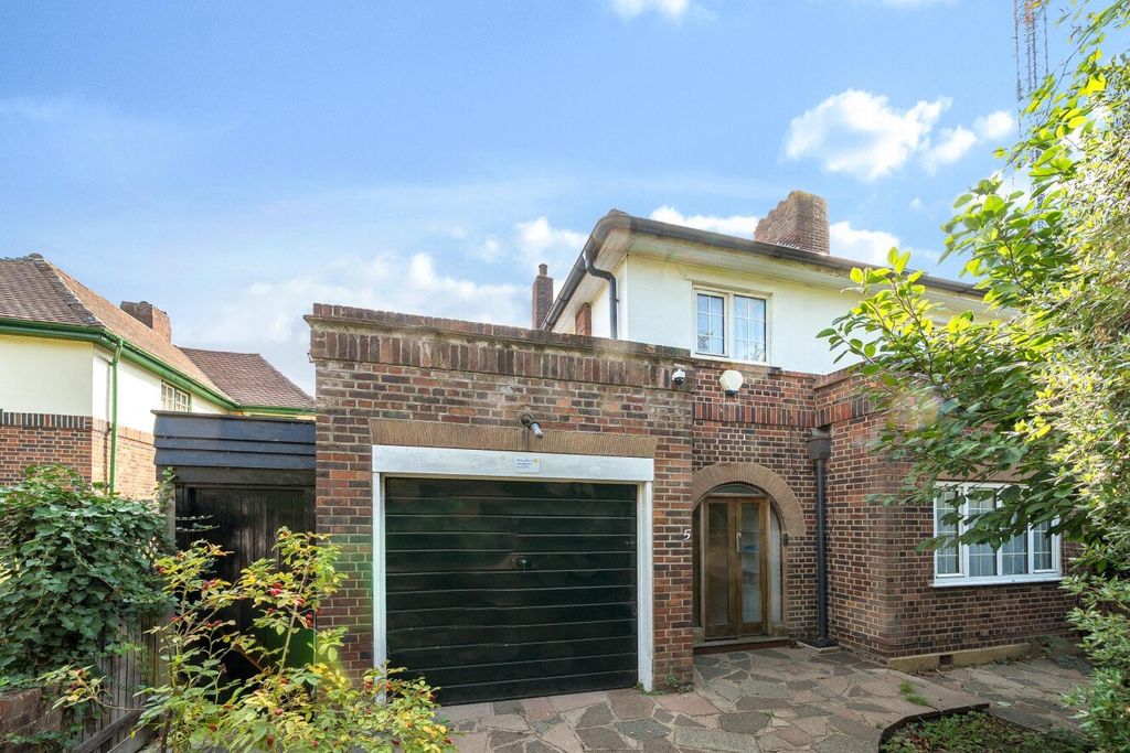Property photo 1 of 18 Picture No. 02