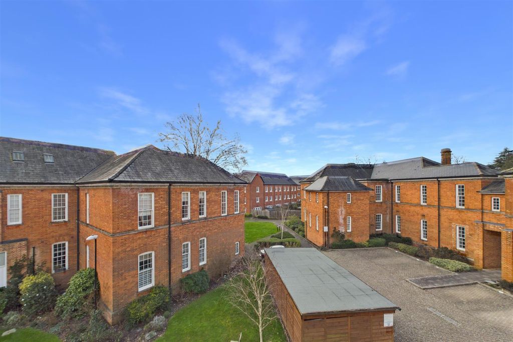 Property photo 1 of 9 View