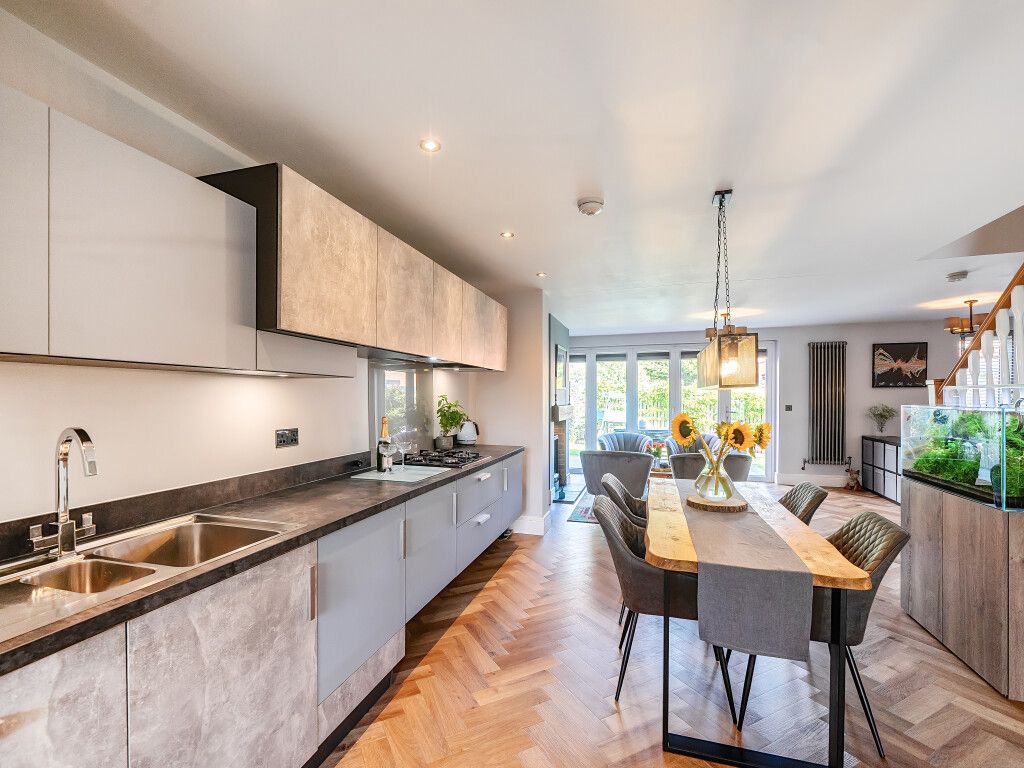 Property photo 3 of 26 1345741-19-68B027...
