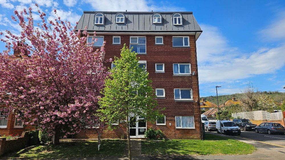 Property photo 1 of 6