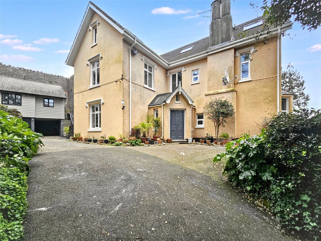 Property photo 2 of 12 Picture No. 14