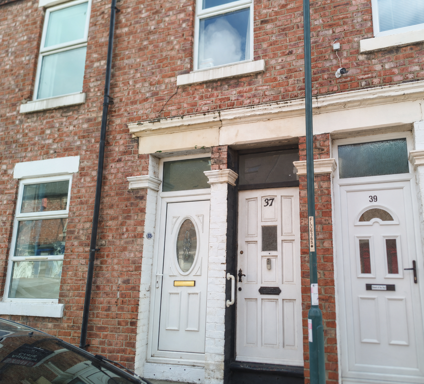 Property photo 1 of 18