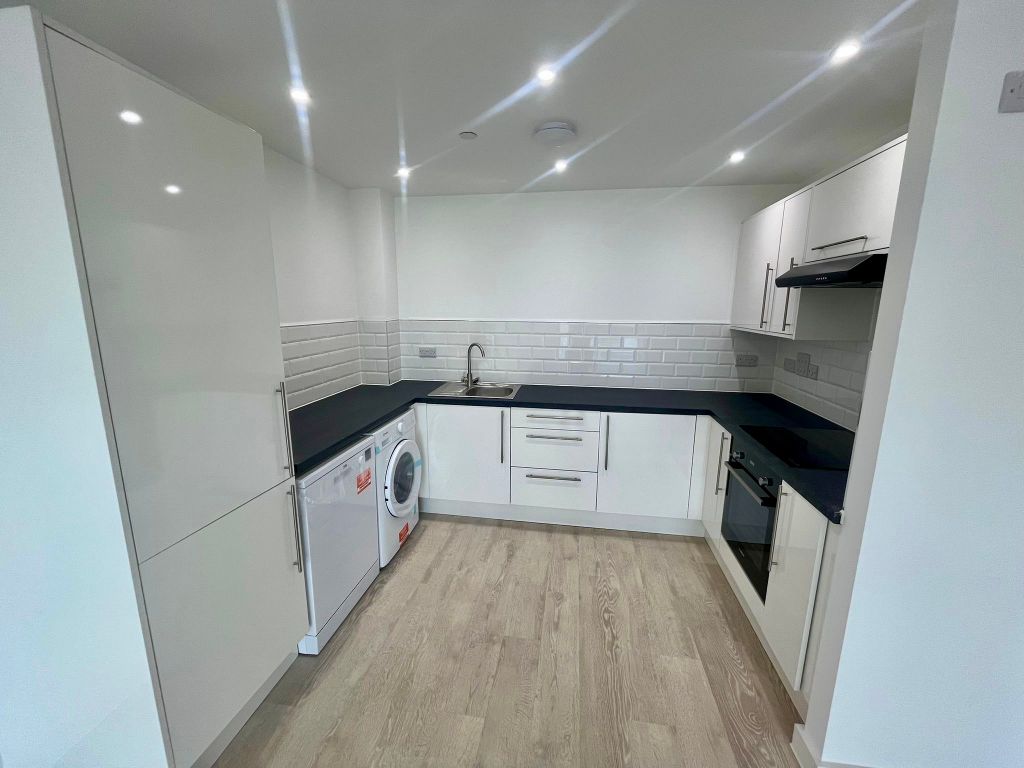 Property photo 2 of 9 Kitchen