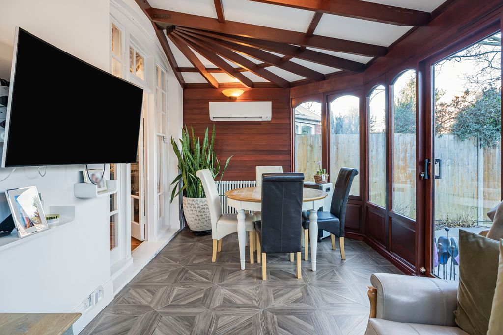 Additional image 14 of 5 bed semi-detached house for saleDryden Road, Enfield EN1