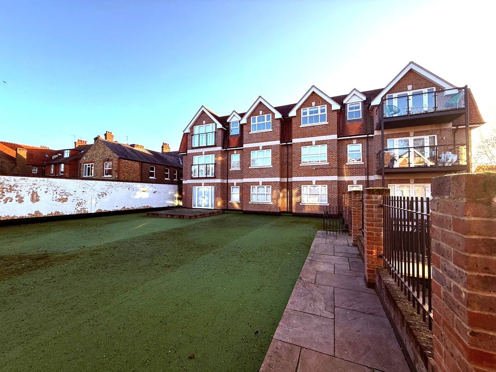 Property photo 1 of 11 Image