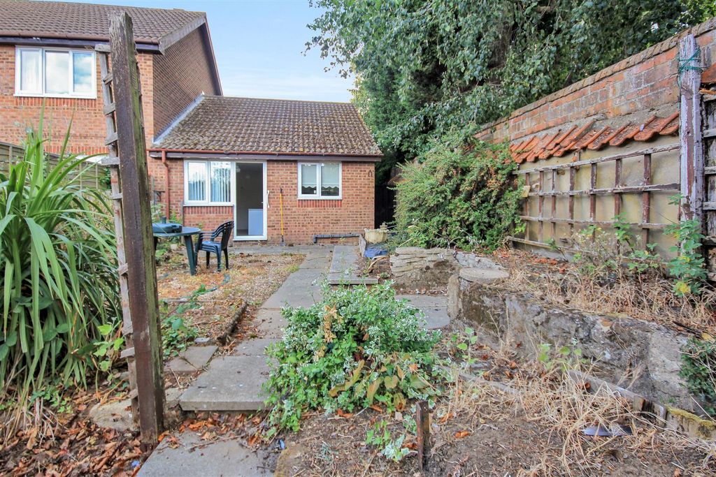 Property photo 1 of 9 Rear 2.Jpg
