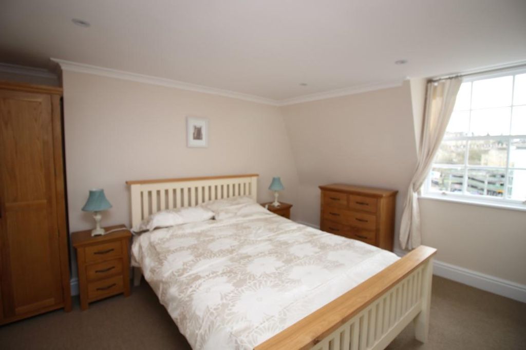 Additional image 9 of 3 bed maisonette to rentSt. James's Parade, Bath BA1