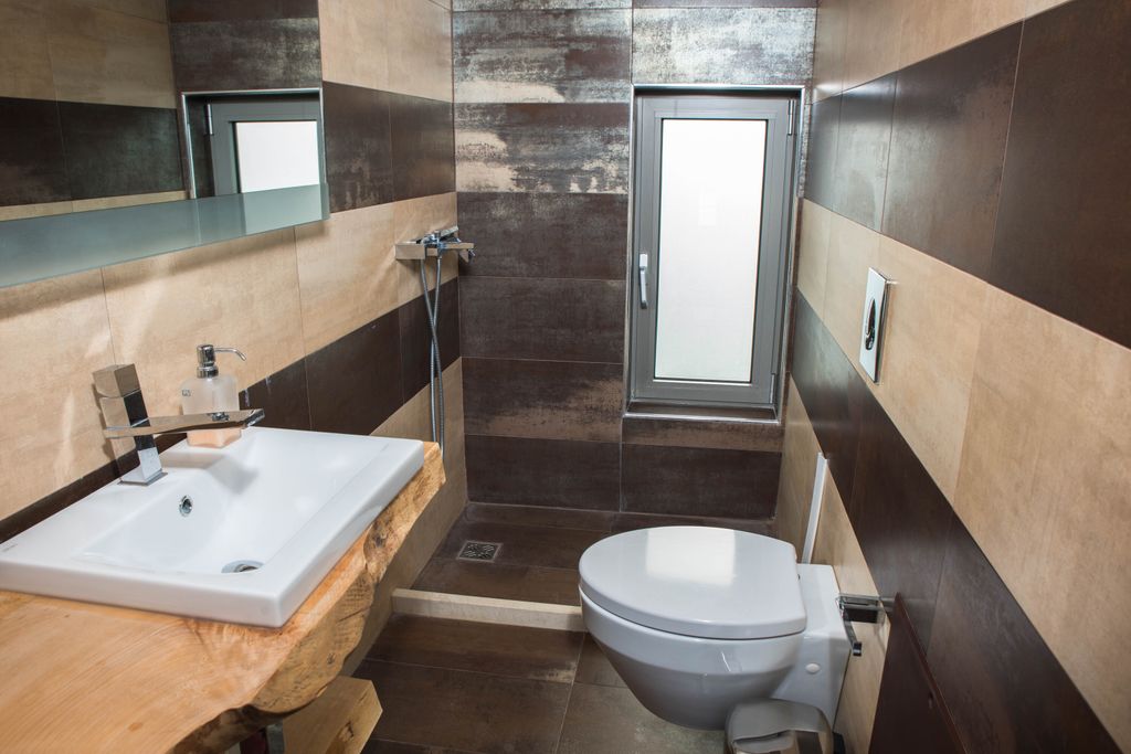 Property photo 1 of 2