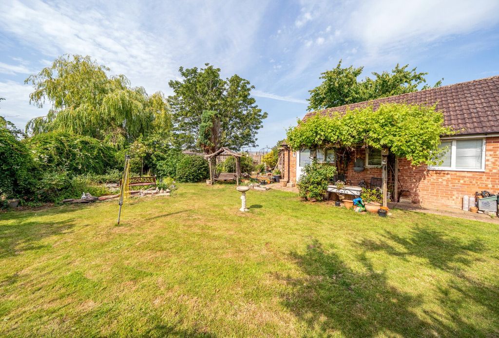 Property photo 2 of 16 Picture No. 30
