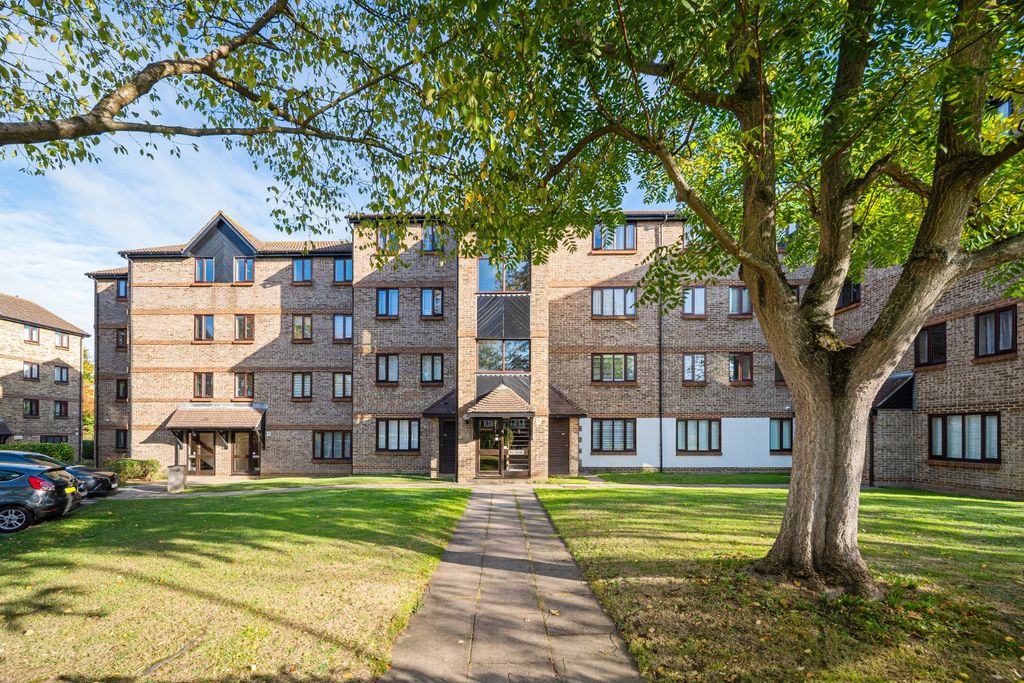 Property photo 1 of 8 4547400