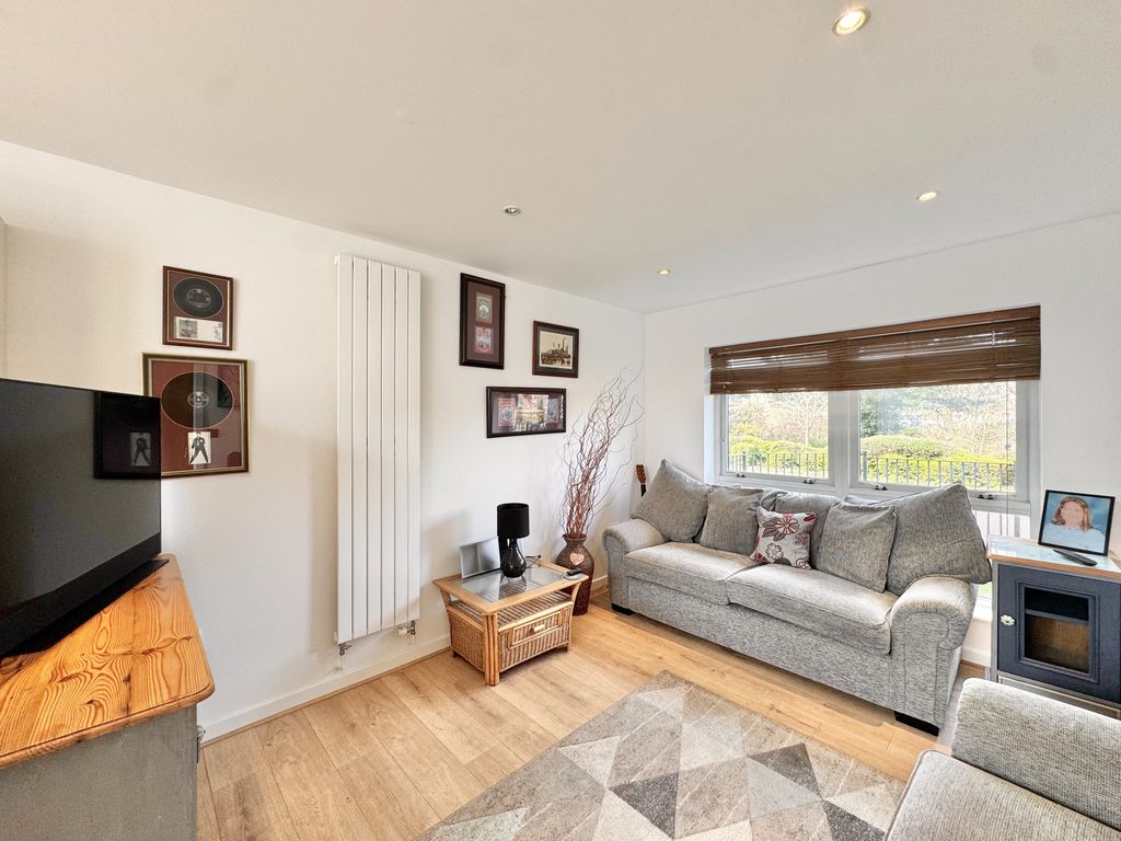 Property photo 3 of 16 Living Room