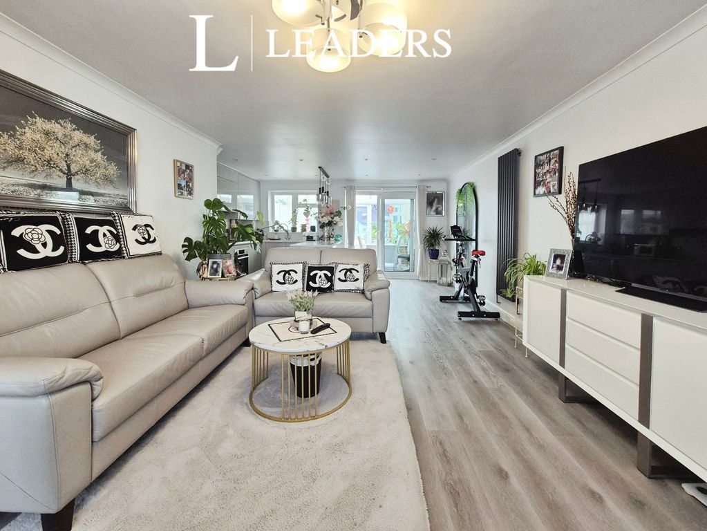 Property photo 2 of 33 Pbox-Img.Jpg