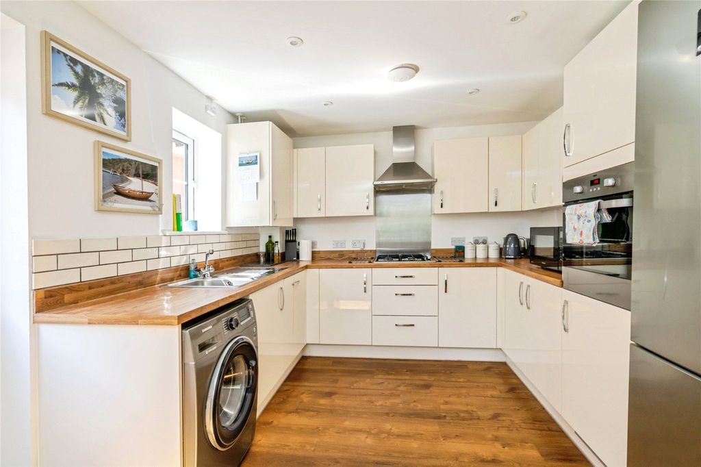 Property photo 3 of 19 Picture No. 21