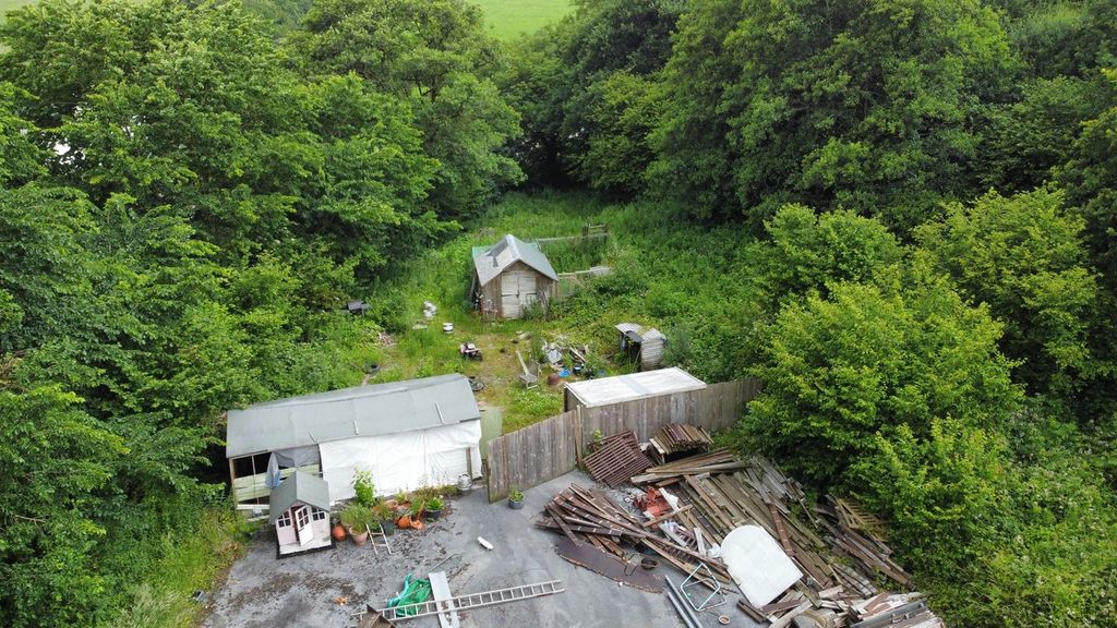 Property photo 1 of 5